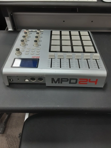 Akai - MPD24 2